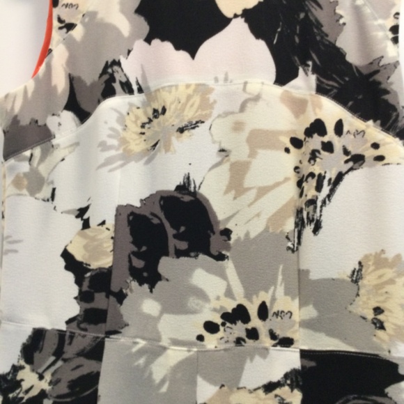 NWOT Gorgeous Ladies Summer Dress - Picture 10 of 10